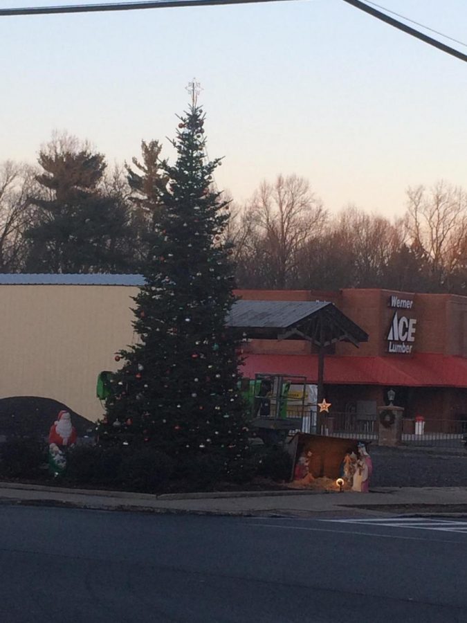 Pine Grove Community Christmas Tree.