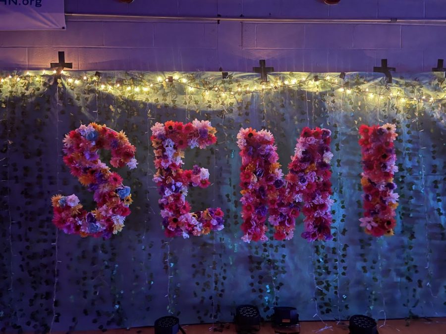 This years semi floral sign,the backdrop for most selfies and group photos from that night.